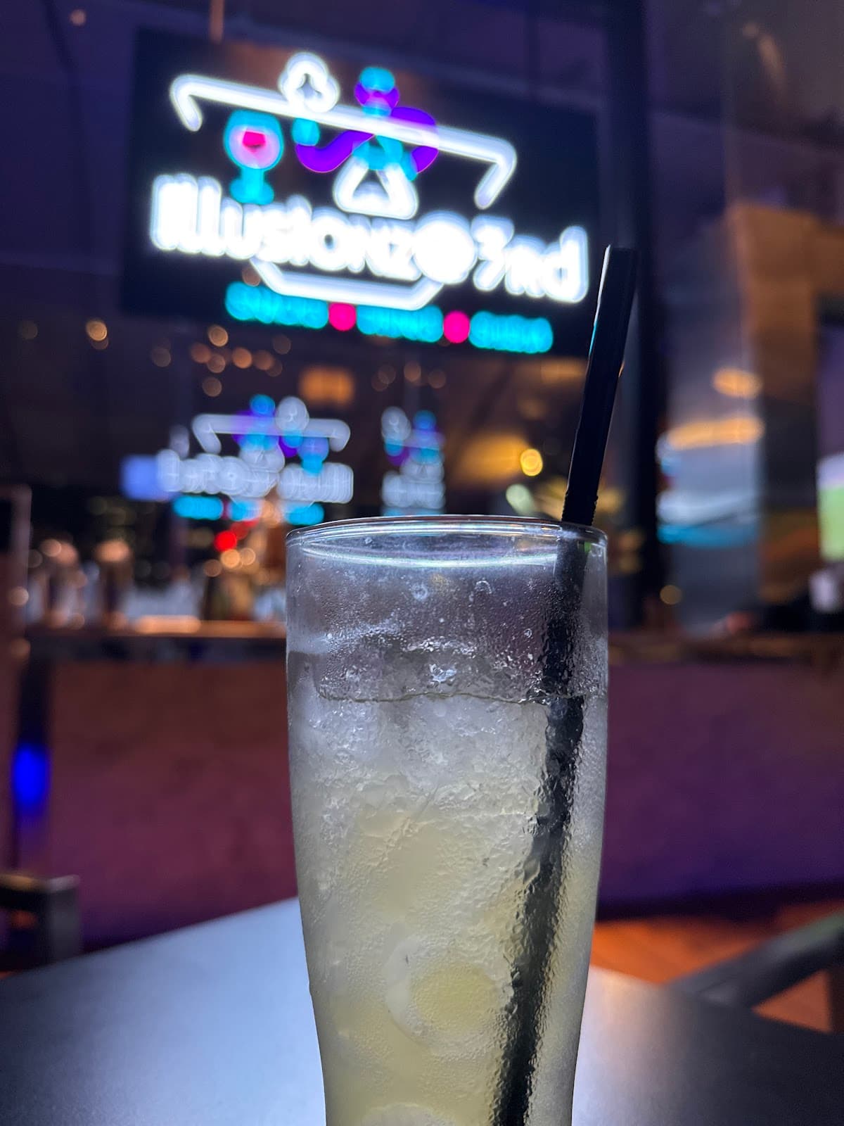 Illusionz - Shisha, Beer, Cocktails