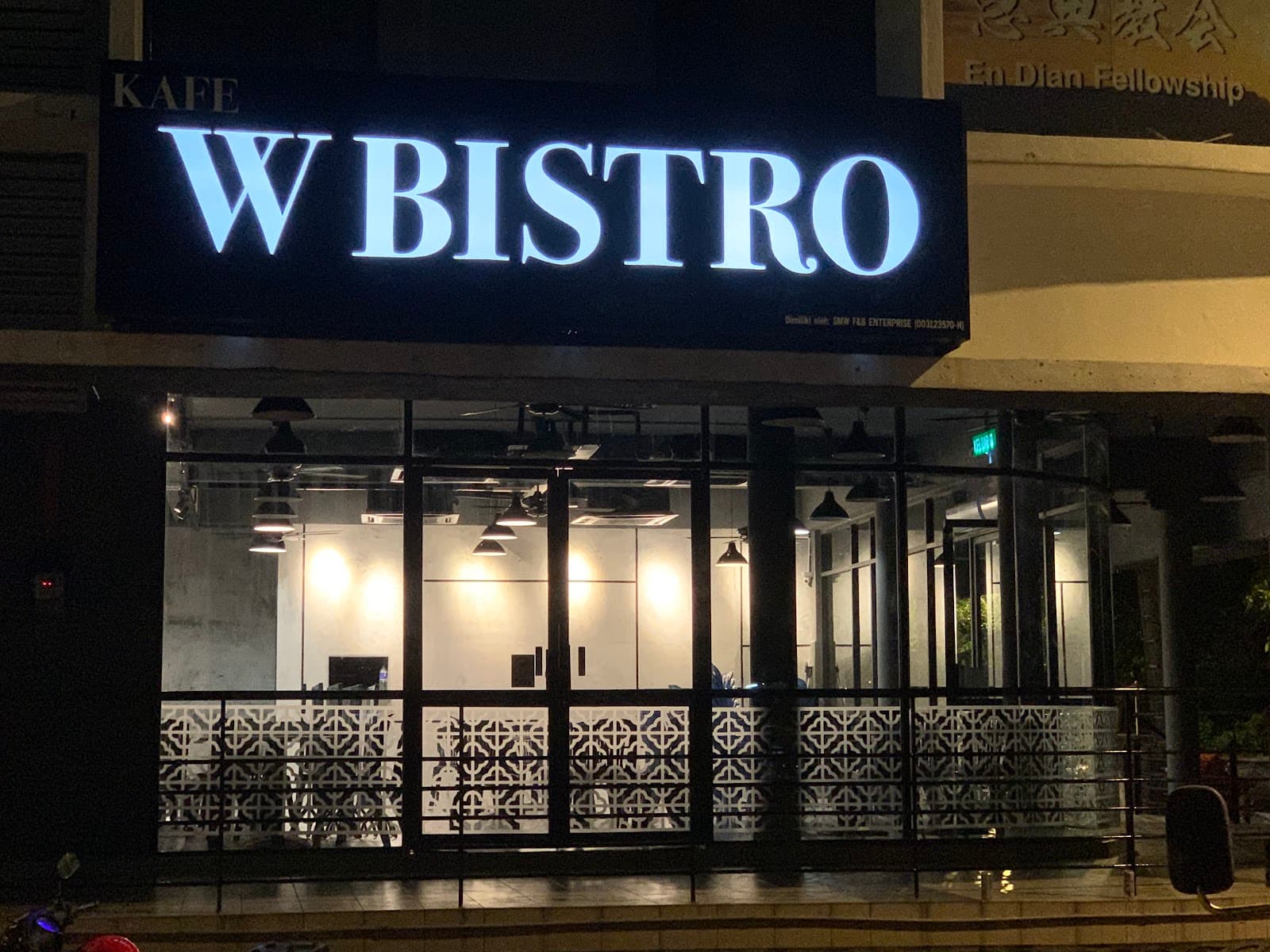 W BISTRO