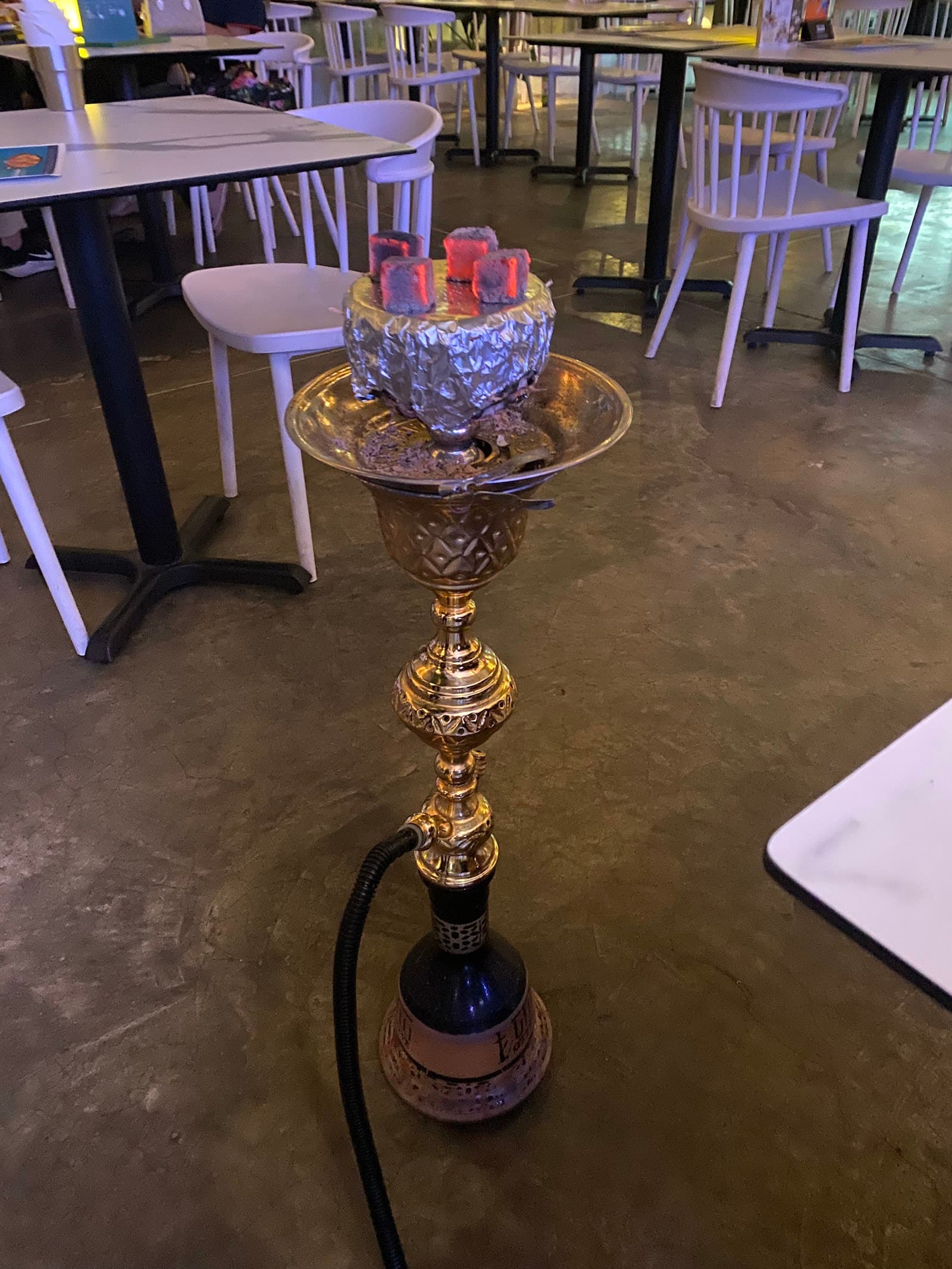 Caffeinees Shisha Lounge