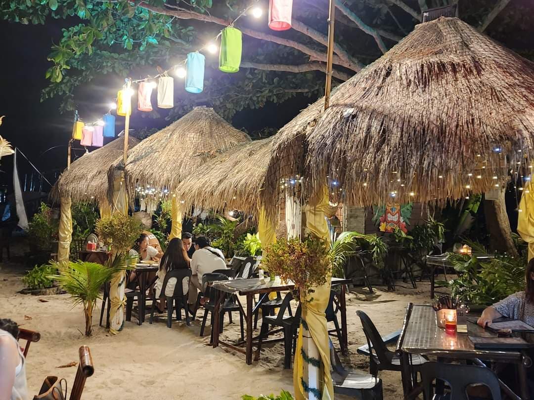 Frandy Beach Bar & Restaurant