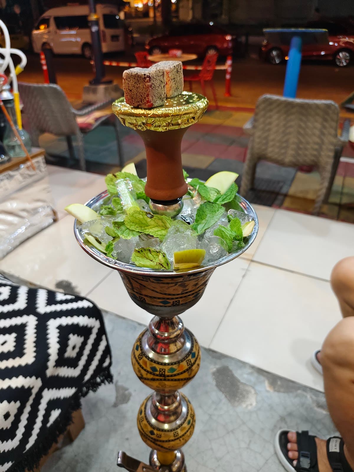 The Neighbour Girls Cafeكافية بنت الجيران