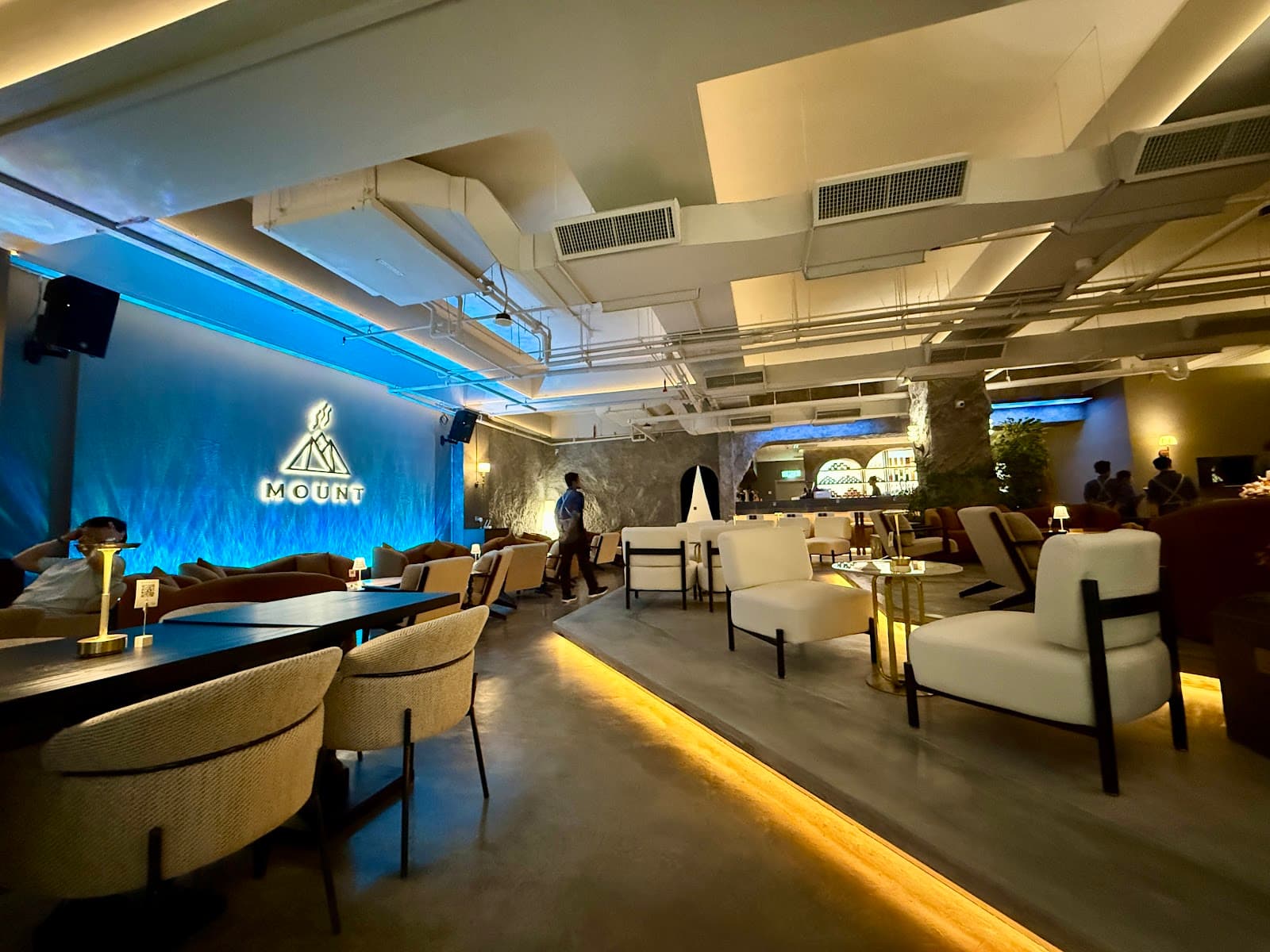 Mount Shisha Bar & Lounge