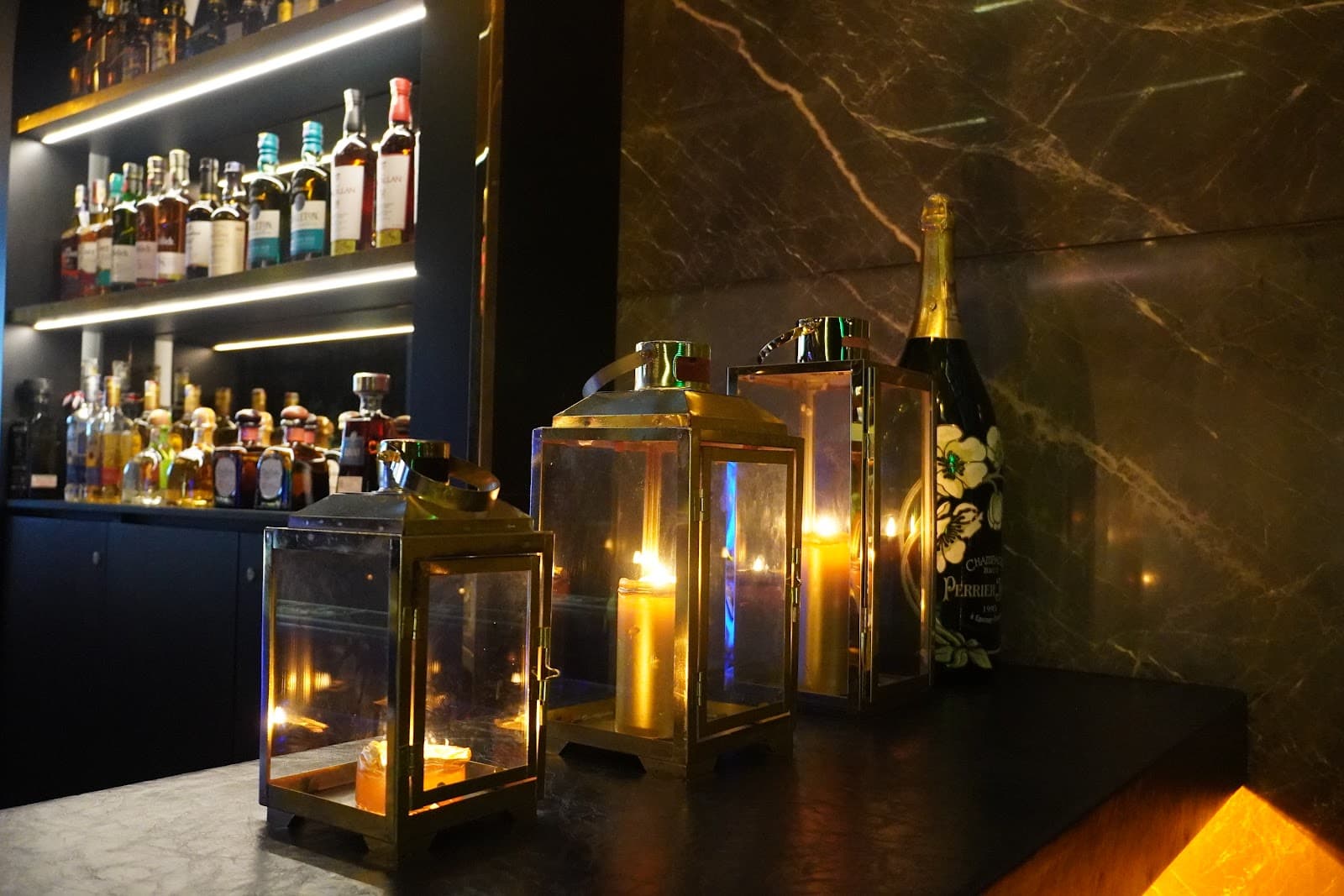 Huqaholiq at Marini Grand Caffè