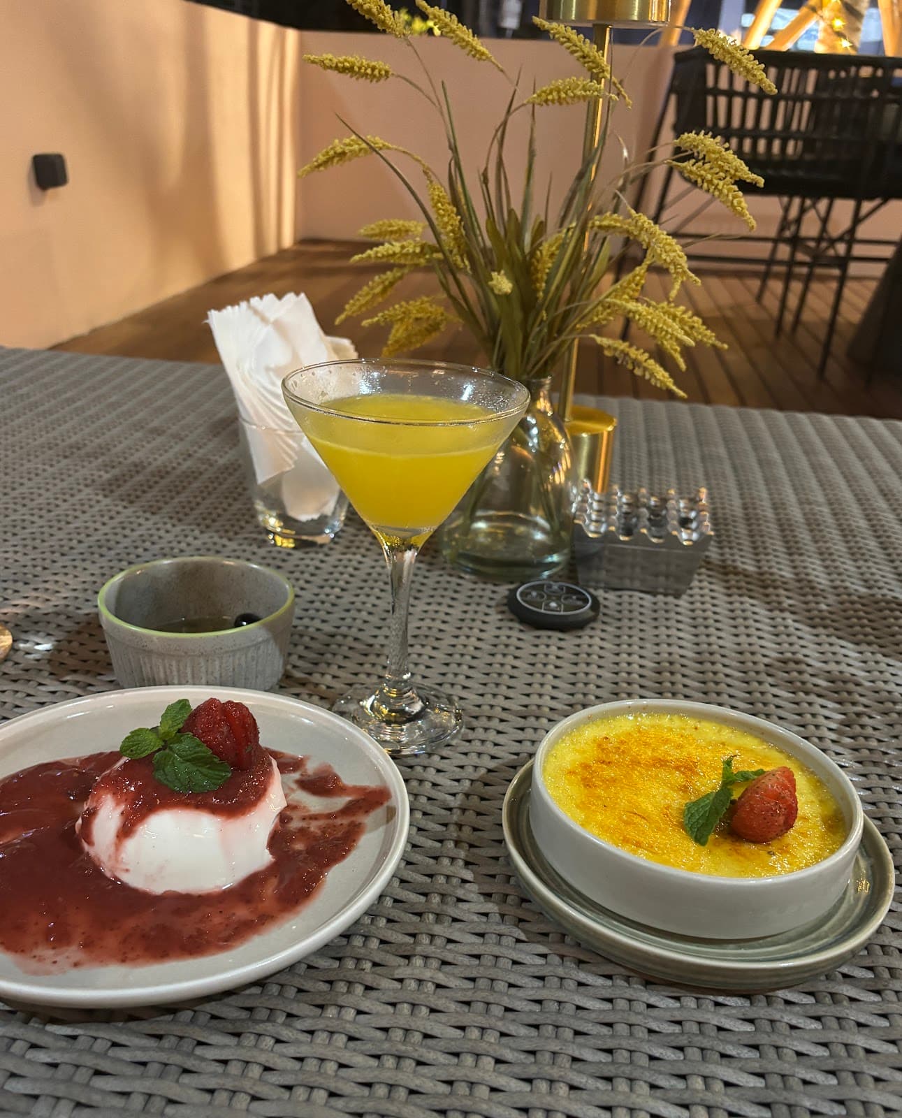 Maison Almaz - Restaurant & lounge