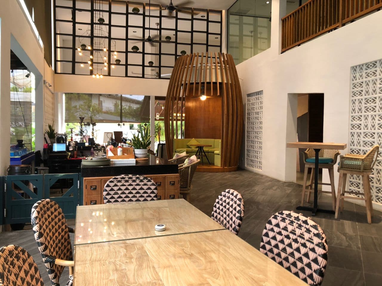 La Yang Poolside Restaurant