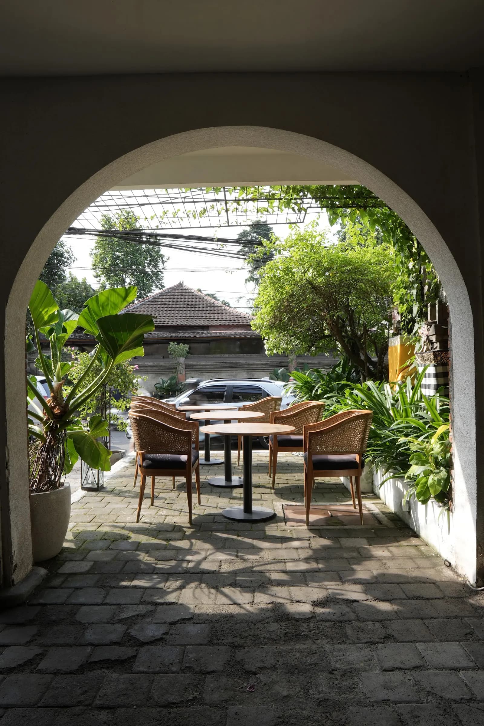 Eden Lounge Ubud - Restaurant With Live Music and Co-Working Space