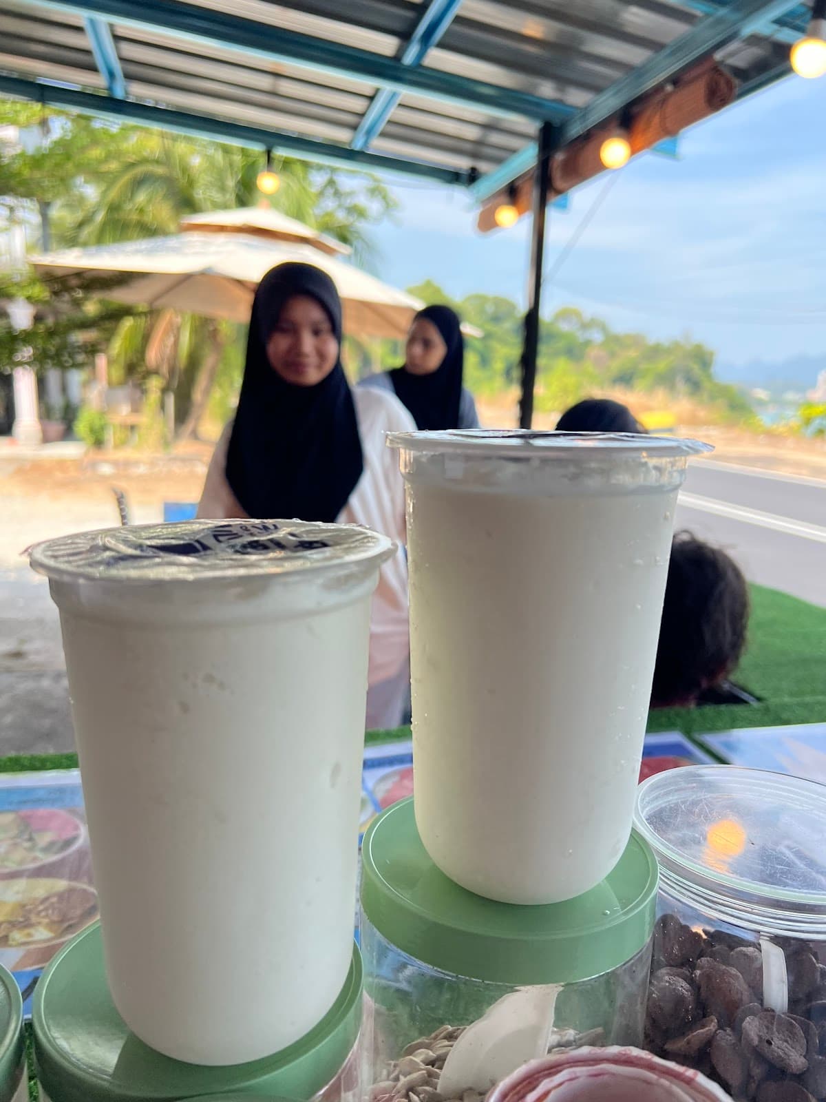 Suka stasion coconut shake
