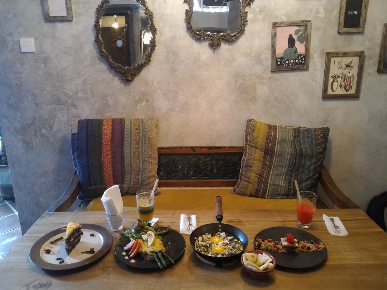 El Bazar Cafe & Restaurant